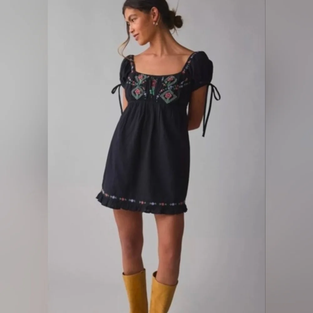 Kimchi Blue Marcella Embroidered Tie Back Boho Babydoll Mini Dress